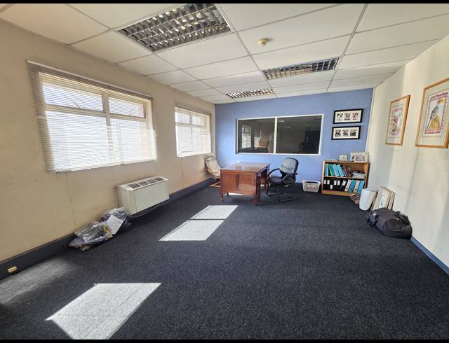 3,168M² WAREHOUSE FOR SALE IN SELBY